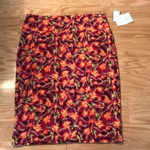 NWT Lularoe Cassie floral pencil skirt